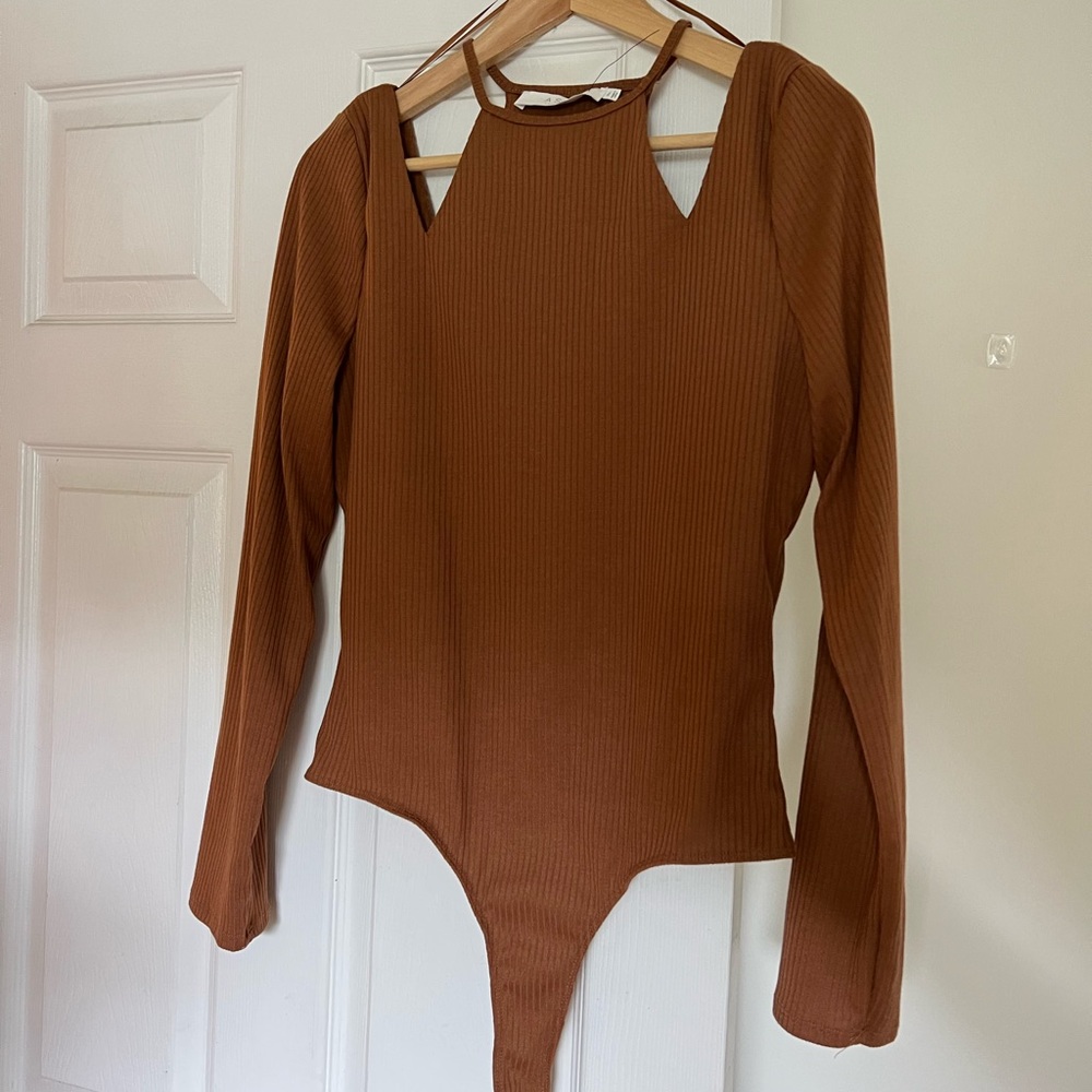ASTR The Label Longsleeve Cut Out XL Brown Halter-neck Bodysuit